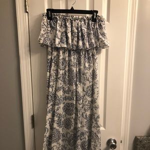 Ruffled strapless dress